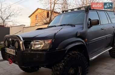 Внедорожник / Кроссовер Nissan Patrol 2002 в Ужгороде