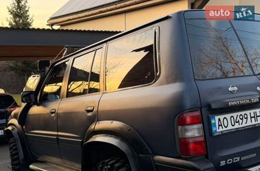 Внедорожник / Кроссовер Nissan Patrol 2002 в Ужгороде