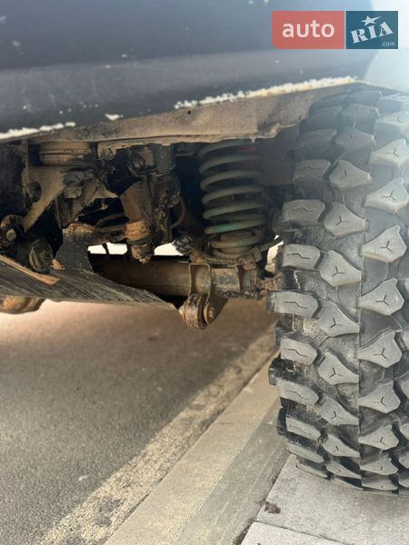 Внедорожник / Кроссовер Nissan Patrol 2002 в Ужгороде