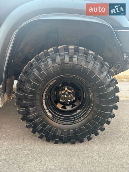 Внедорожник / Кроссовер Nissan Patrol 2002 в Ужгороде