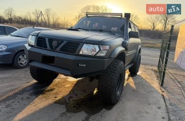 Внедорожник / Кроссовер Nissan Patrol 2003 в Чугуеве