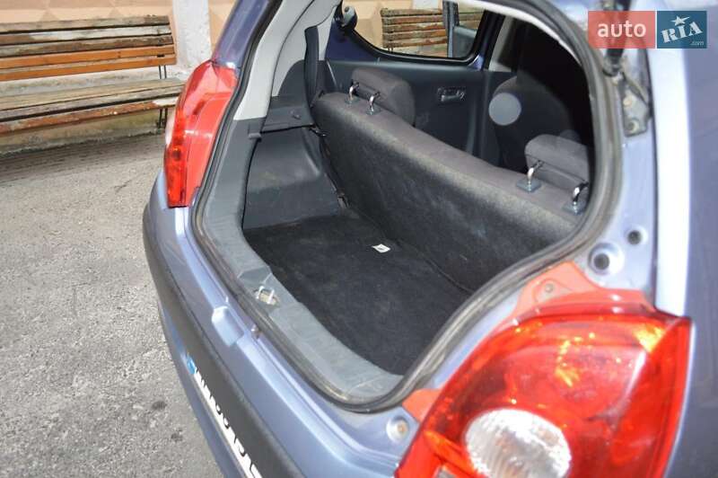 Хетчбек Nissan Pixo 2010 в Звягелі фото 18 Хетчбек Nissan Pixo 2010 в Звягелі