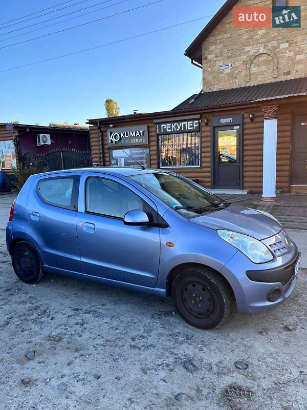 Nissan Pixo 2011 Nissan Pixo 2011