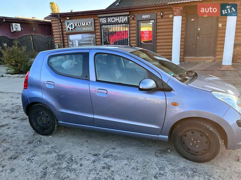 Хэтчбек Nissan Pixo 2011 в Вараше