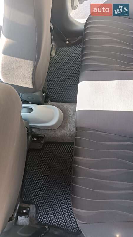 Хэтчбек Nissan Pixo 2010 в Виннице фото 22 Хэтчбек Nissan Pixo 2010 в Виннице