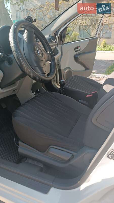 Хэтчбек Nissan Pixo 2010 в Виннице фото 25 Хэтчбек Nissan Pixo 2010 в Виннице