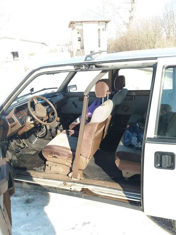Мінівен Nissan Prairie 1986 в Івано-Франківську