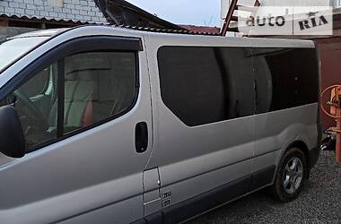 Вантажопасажирський фургон Nissan Primastar 2003 в 
