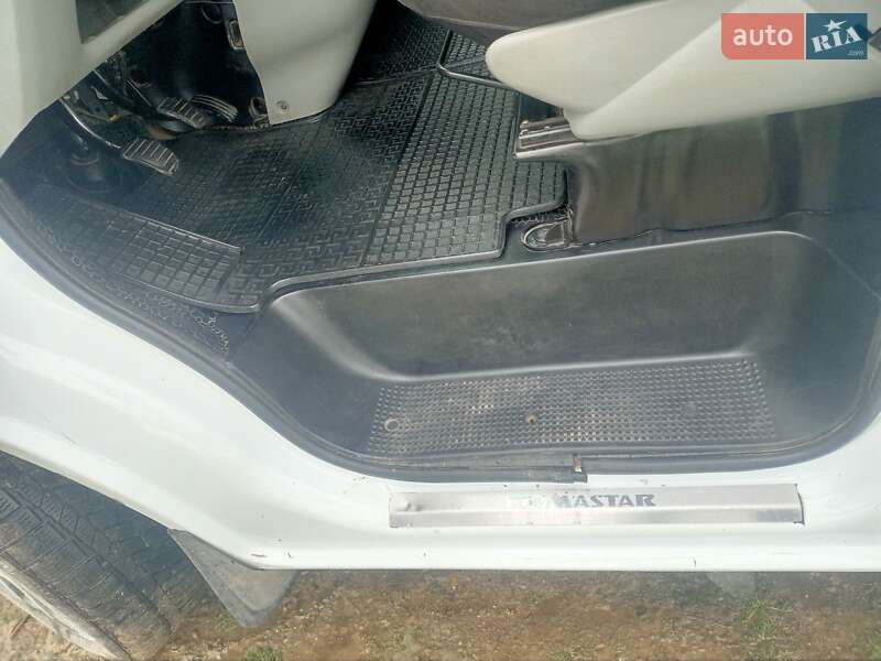 Мінівен Nissan Primastar 2004 в Дунаївцях