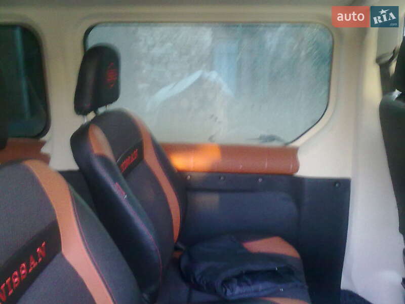 Мінівен Nissan Primastar 2004 в Чернівцях