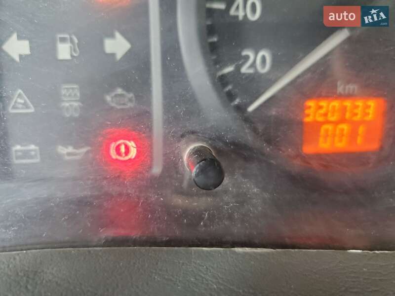 Грузовой фургон Nissan Primastar 2004 в Виннице