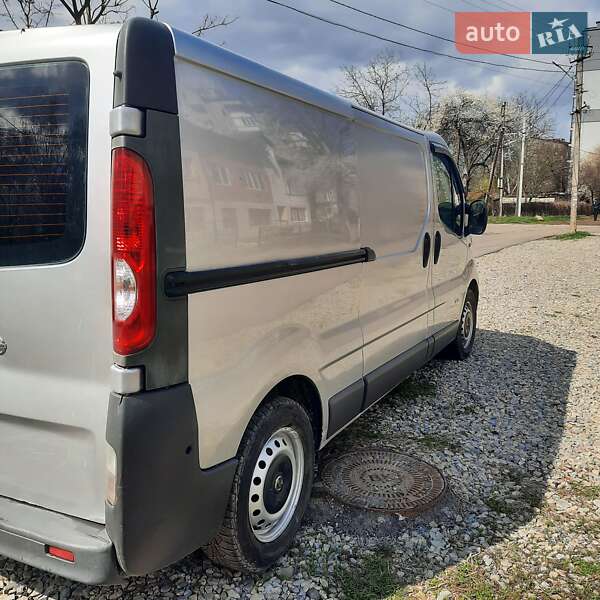 Грузовой фургон Nissan Primastar 2007 в 