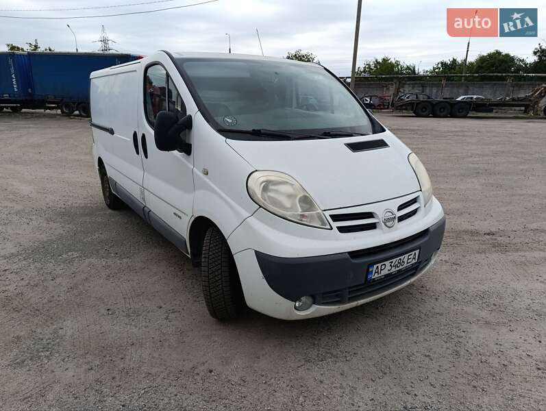 Грузопассажирский фургон Nissan Primastar 2012 в 