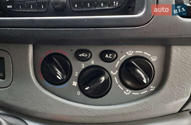 Грузопассажирский фургон Nissan Primastar 2013 в 