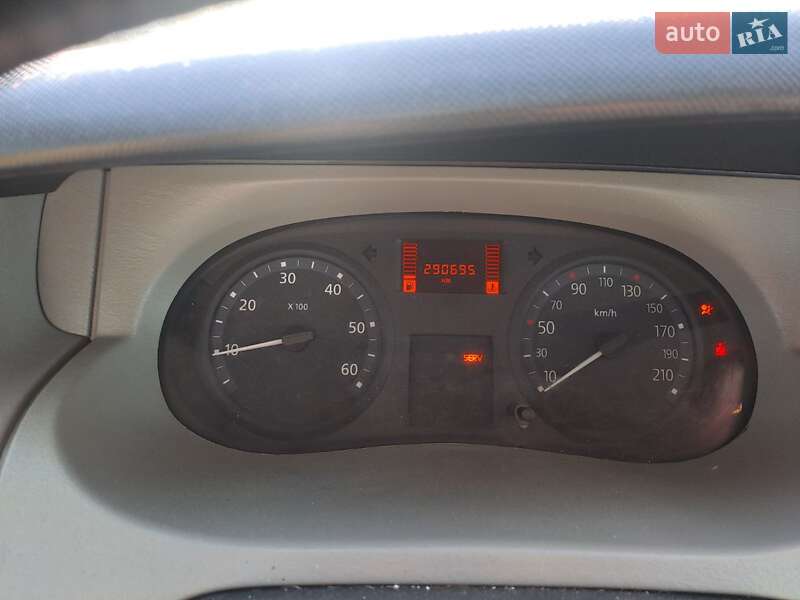 Вантажний фургон Nissan Primastar 2010 в Львові