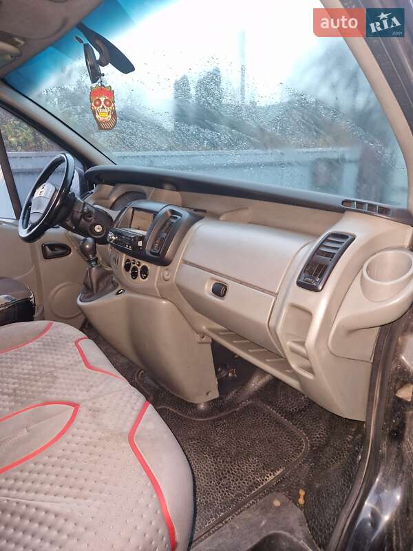 Мінівен Nissan Primastar 2005 в Чернівцях