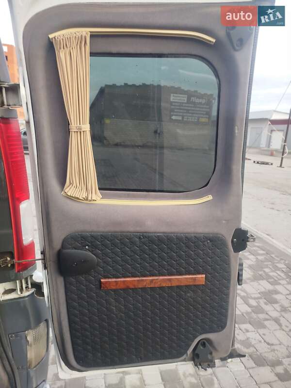 Минивэн Nissan Primastar 2008 в Нетешине