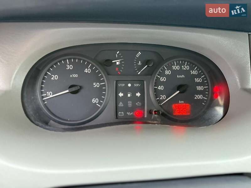 Мінівен Nissan Primastar 2003 в Кам'янець-Подільському
