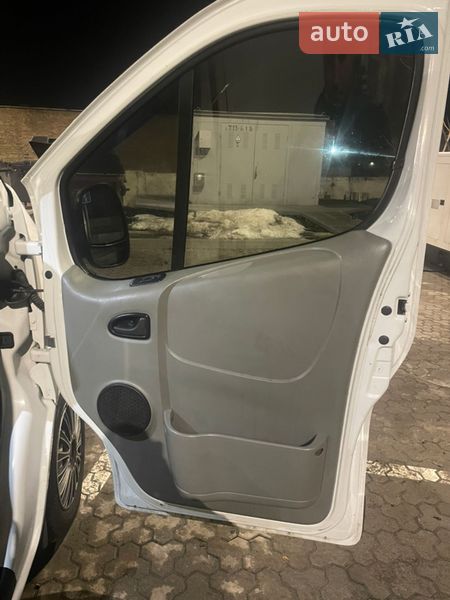 Грузопассажирский фургон Nissan Primastar 2012 в Киеве