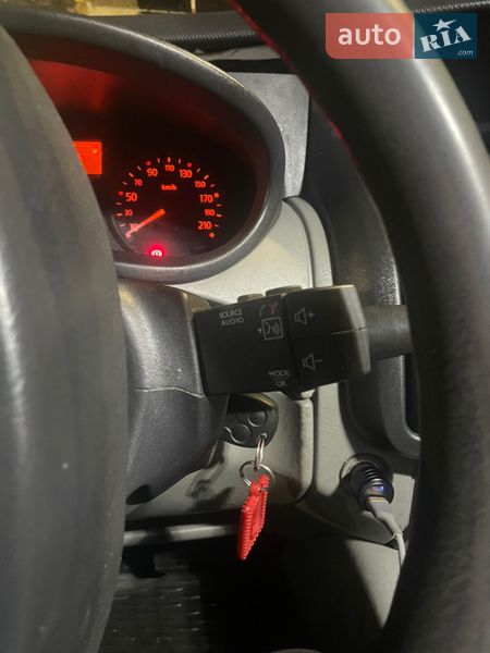 Грузопассажирский фургон Nissan Primastar 2012 в Киеве