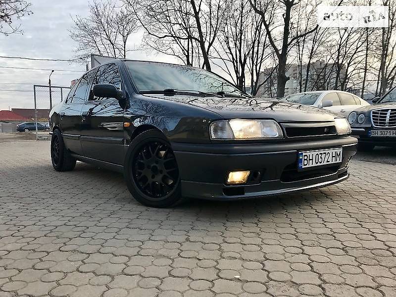 Nissan Primera 1990 года