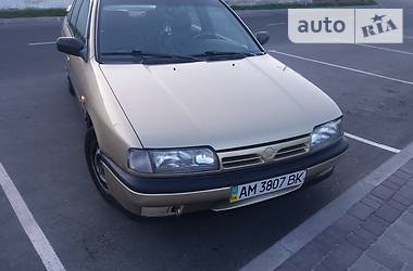 Седан Nissan Primera 1991 в Звягеле