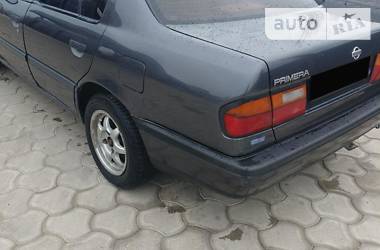 Седан Nissan Primera 1992 в 
