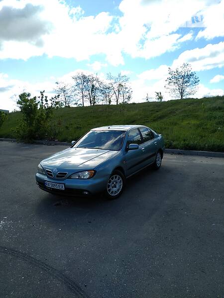 Седан Nissan Primera 2001 в 