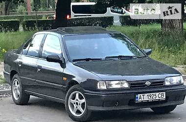 Седан Nissan Primera 1993 в Калуше