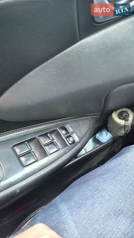 Седан Nissan Primera 2003 в Киеве