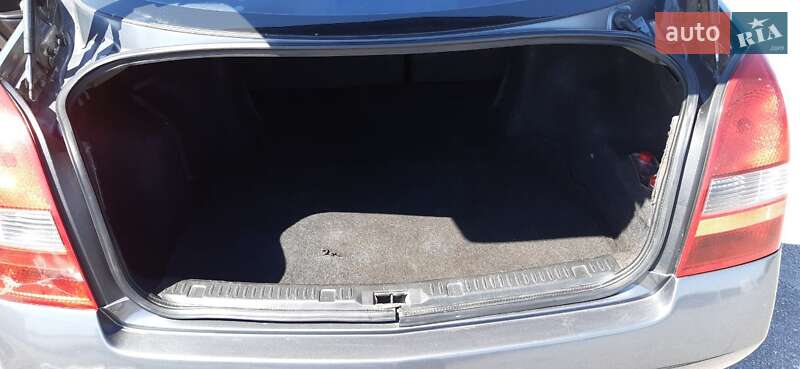 Седан Nissan Primera 2002 в Кременчуці