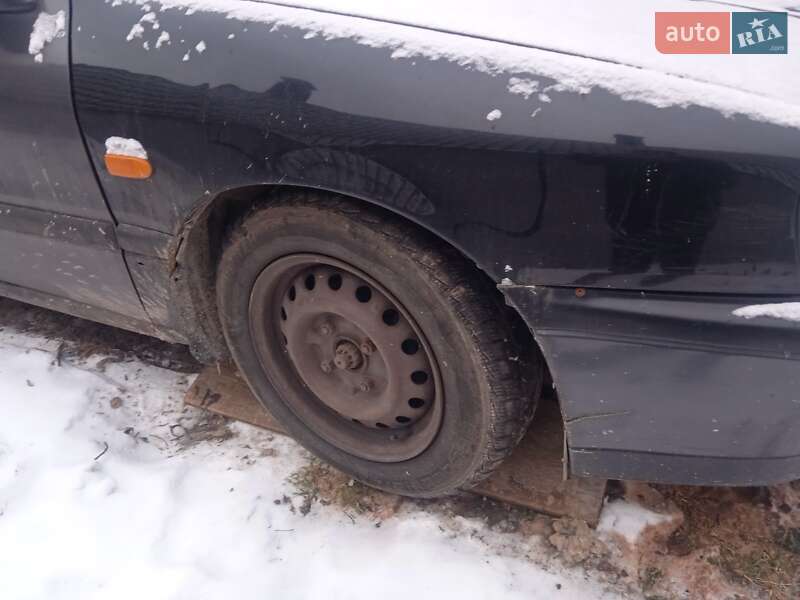 Седан Nissan Primera 1992 в Виннице