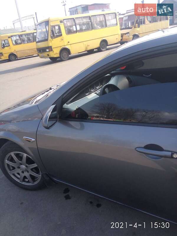 Седан Nissan Primera 2002 в Фастові