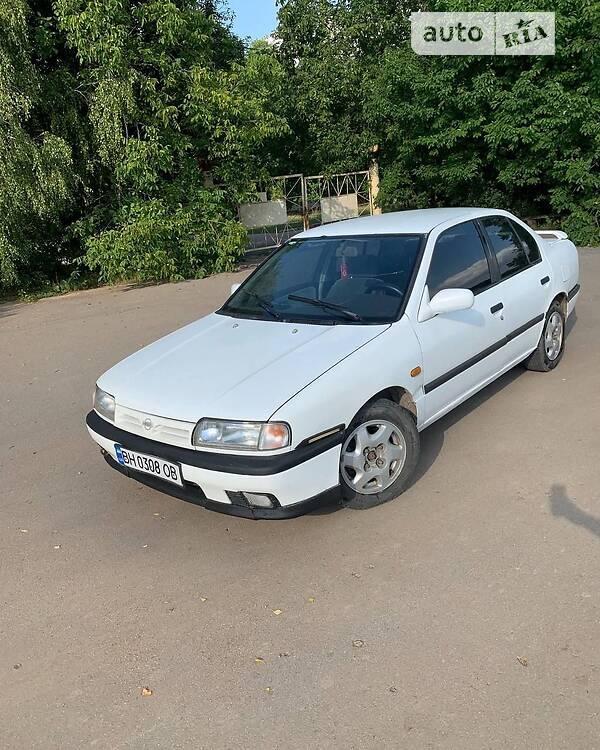 Nissan Primera SLX