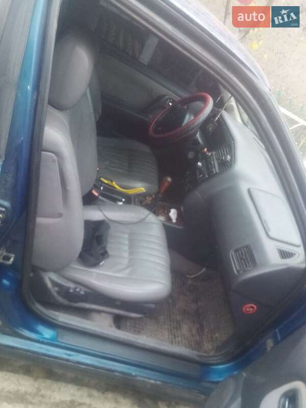 Седан Nissan Primera 1998 в Білгороді-Дністровському