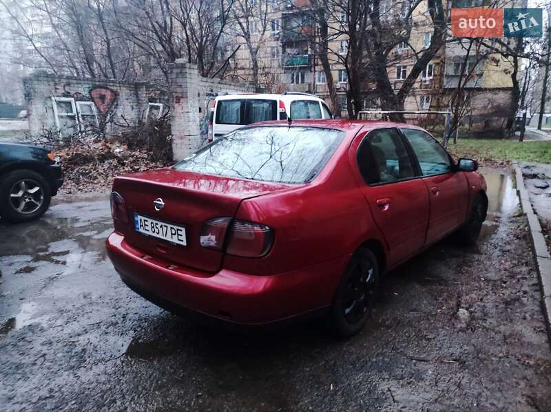 Седан Nissan Primera 1999 в Дніпрі