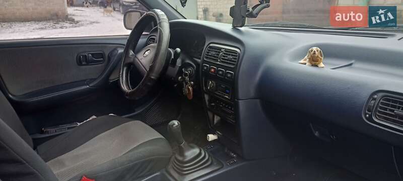 Седан Nissan Primera 1993 в Кривому Розі