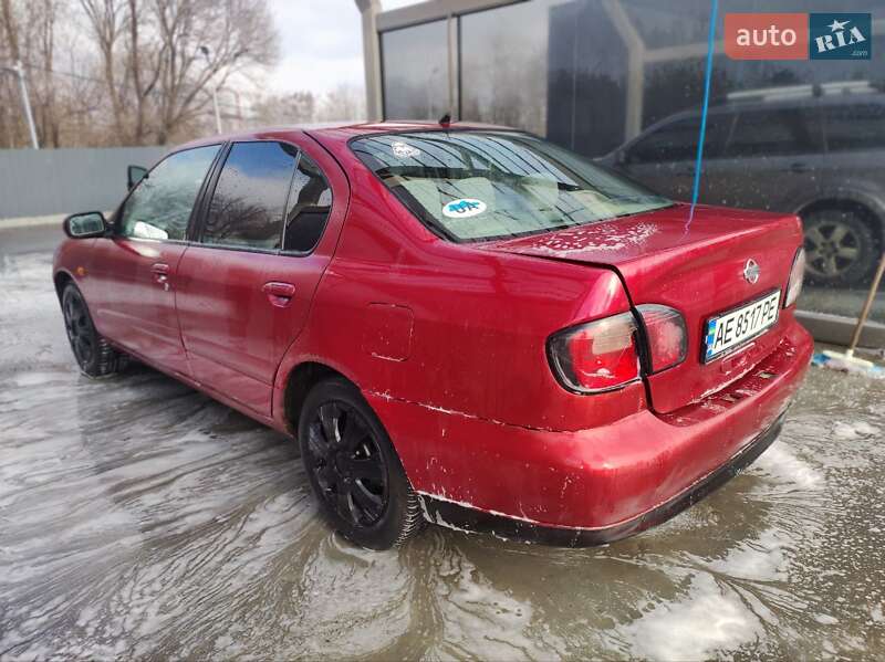 Седан Nissan Primera 1999 в Дніпрі