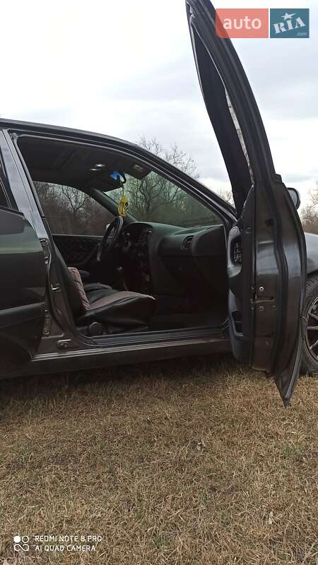 Седан Nissan Primera 1991 в Роздільній