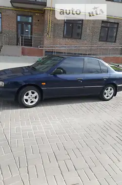 Nissan Primera 1992