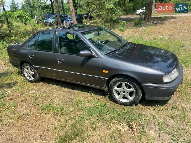 Седан Nissan Primera 1994 в Бородянке