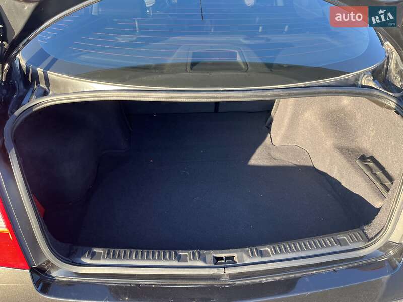 Седан Nissan Primera 2003 в Львові