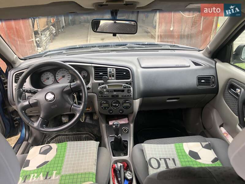 Седан Nissan Primera 2001 в Віньківцях