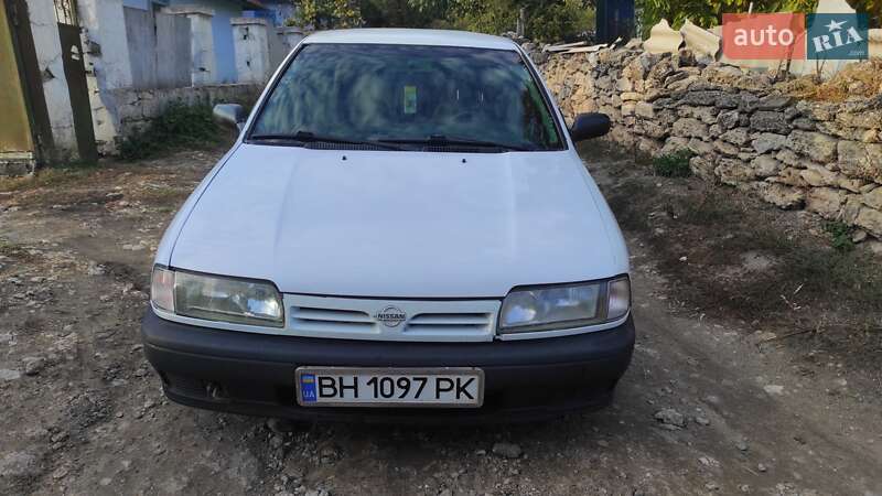 Хетчбек Nissan Primera 1993 в Піщанці