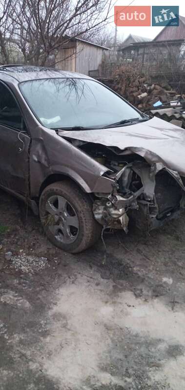 Седан Nissan Primera 2005 в Запоріжжі