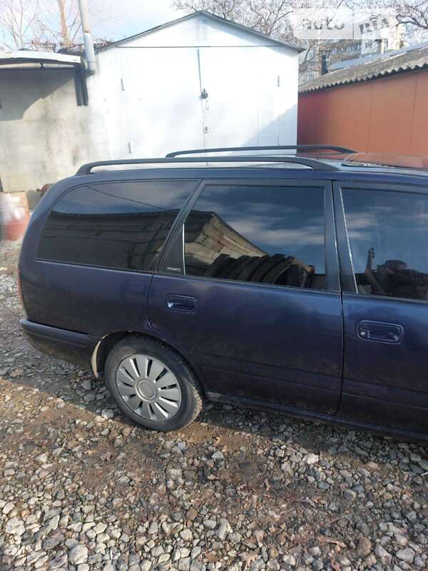 Універсал Nissan Primera 1992 в Одесі