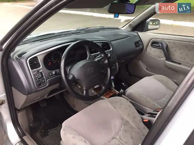Nissan Primera 1999