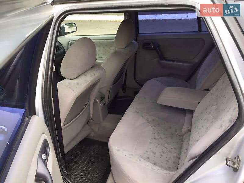 Універсал Nissan Primera 1999 в Рівному