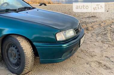 Седан Nissan Primera 1996 в Черкассах