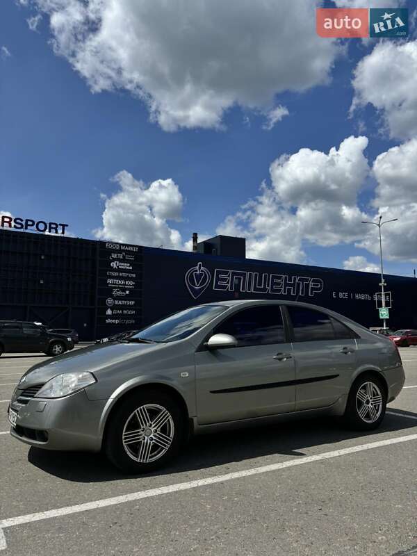 Седан Nissan Primera 2006 в Киеве